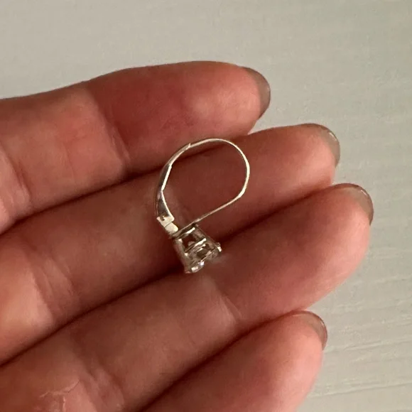 Beautiful 14KW 1.04 Carats Gold Round Brilliant Diamond Single Earring w/Cert! - Picture 4 of 5